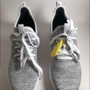 Brand new Adidas cloud foam Sneakers, white/black